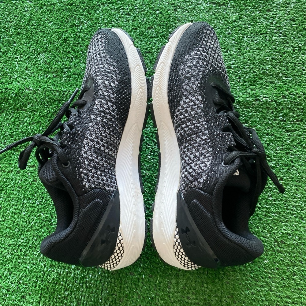 Under Armour HOVR Intake 6 Women’s Running Shoes 7.5 Black White Lightweight V-4 - Picture 7 of 9